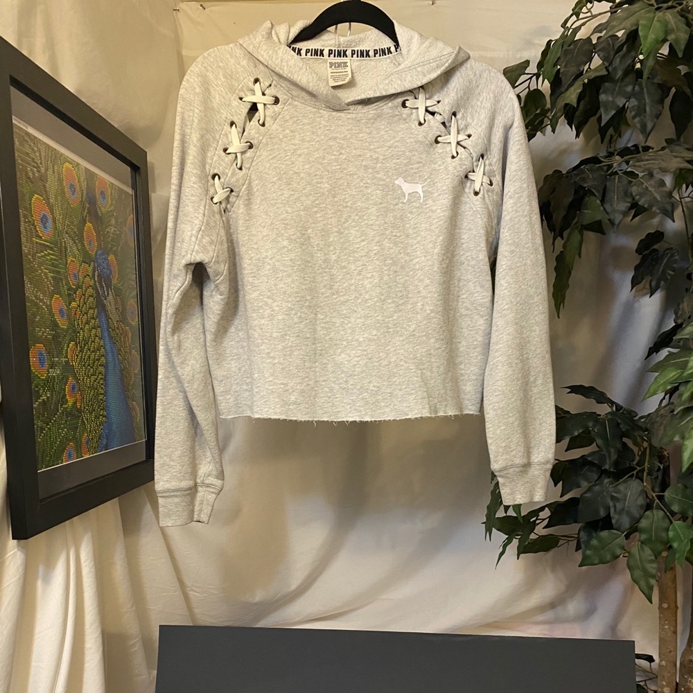 Crop top hoodie.